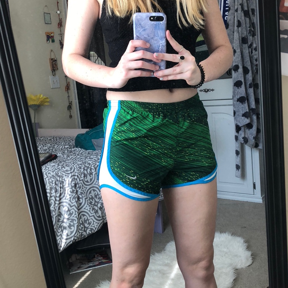 XS NIKE DRI-FIT SHORTS